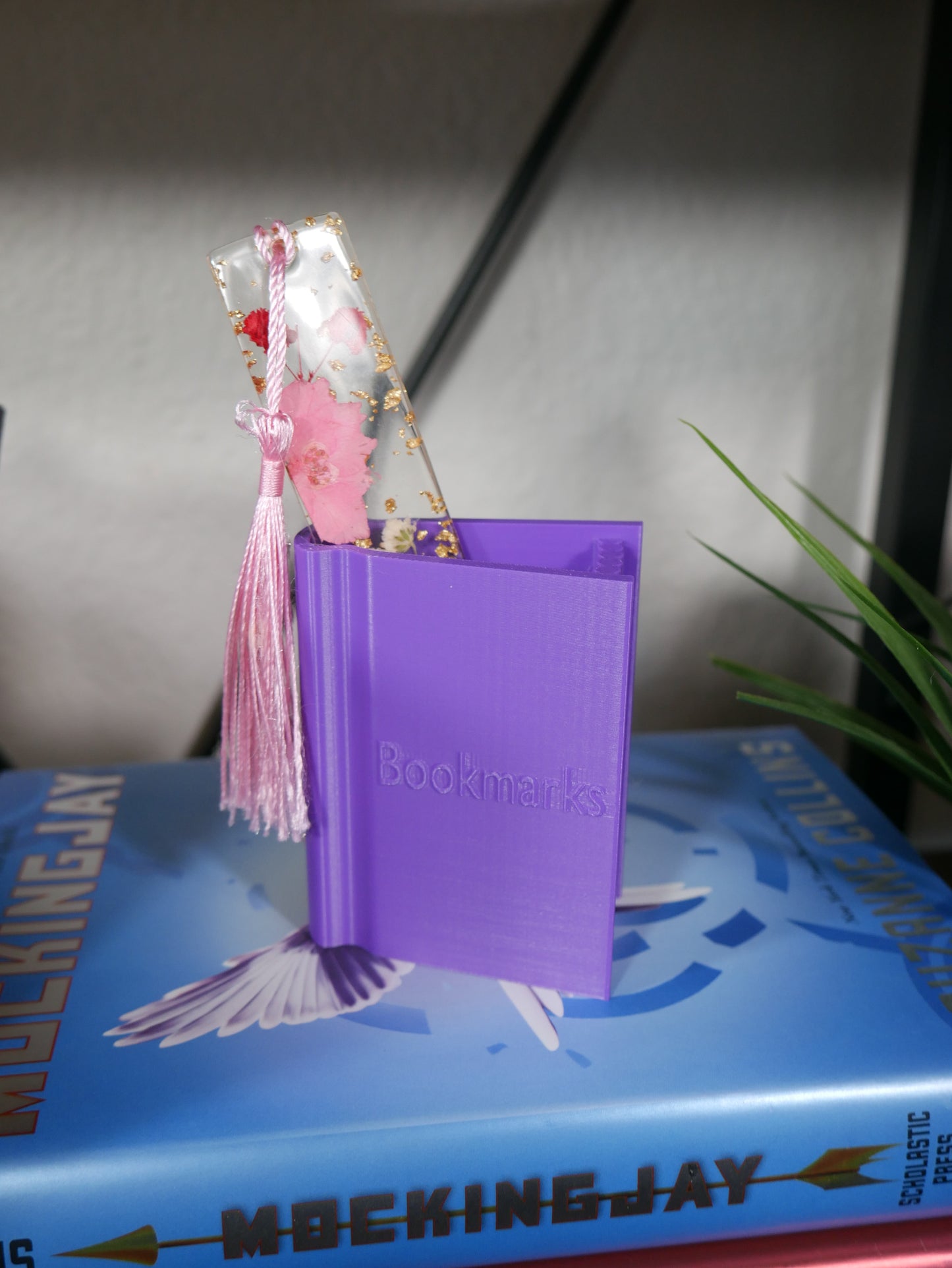 Book Shaped Bookmark Holder STL File for 3D Printing