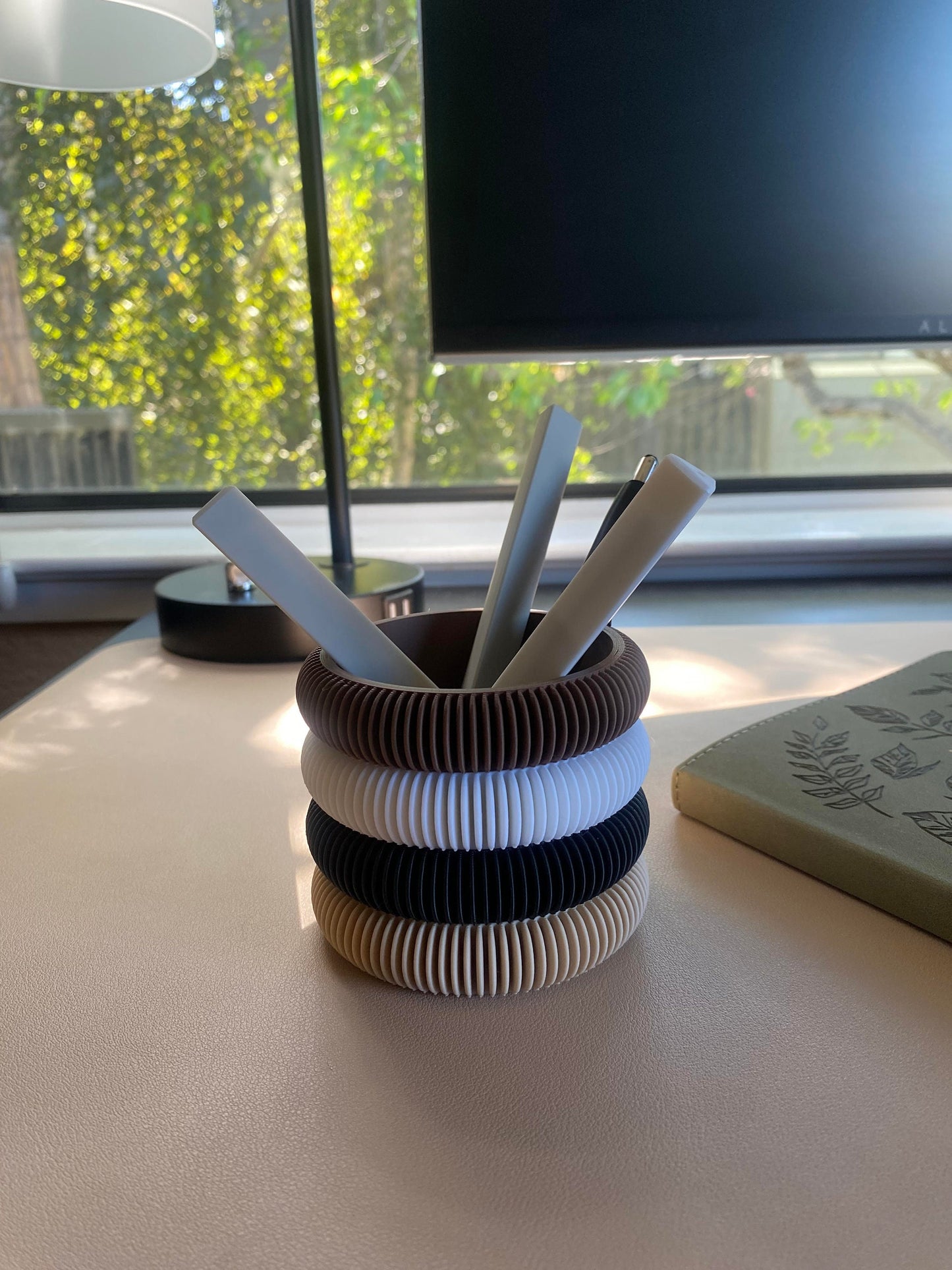 Japandi Inspired Pen Holder STL File for 3D Printing