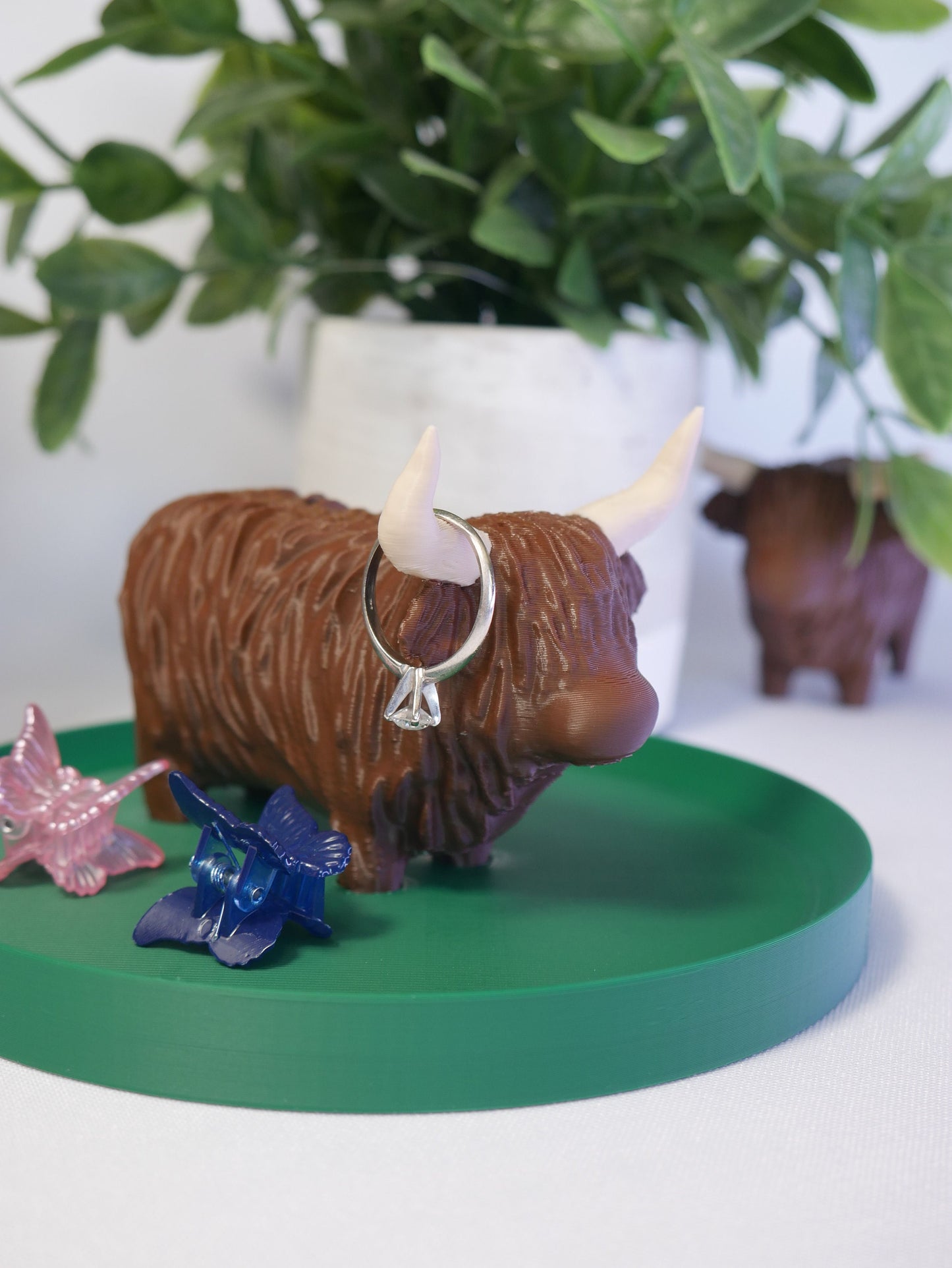 Highland Cow Ring Holder STL File for 3D Printing